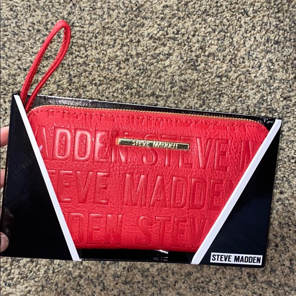 steve madden red box wallet
